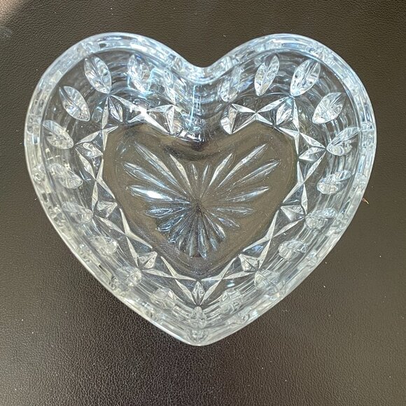 German 24% Lead Crystal Glass Heart Candy Trinket Deep Bowl Dish-Valentines!! - Picture 1 of 6